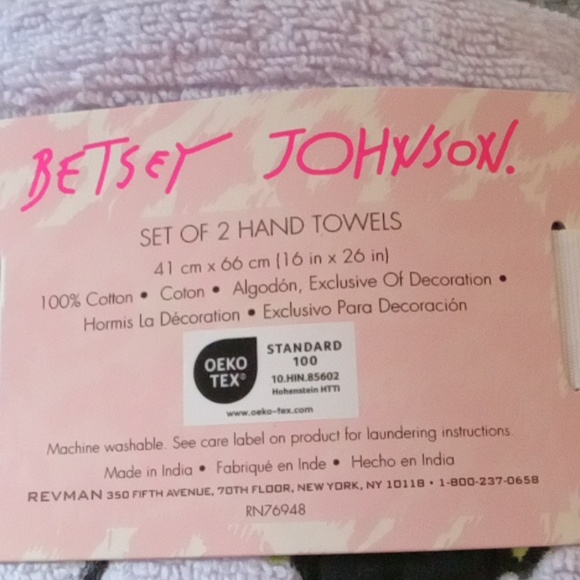 Betsey Johnson Halloween Hand Towel Set - Picture 4 of 4